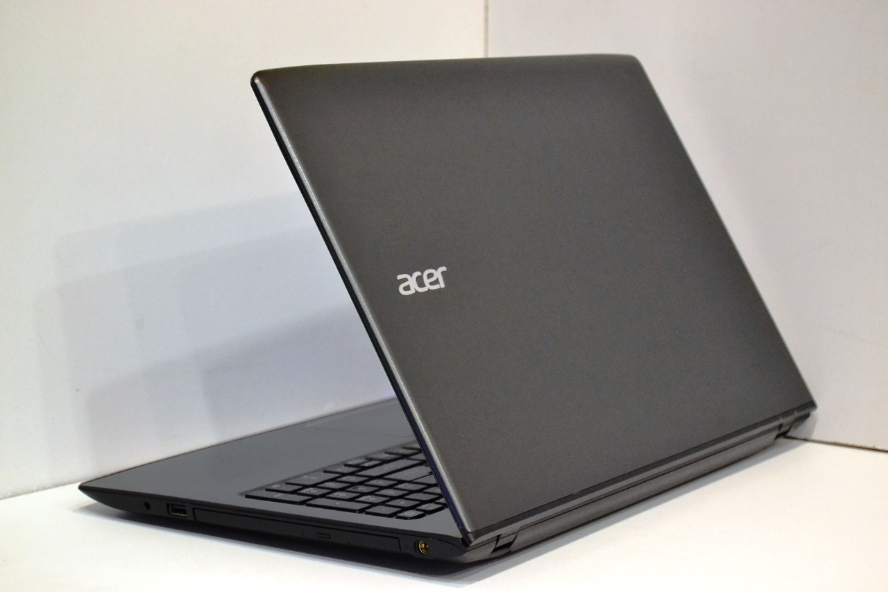 Ноутбук Acer E5-576G-74W4-