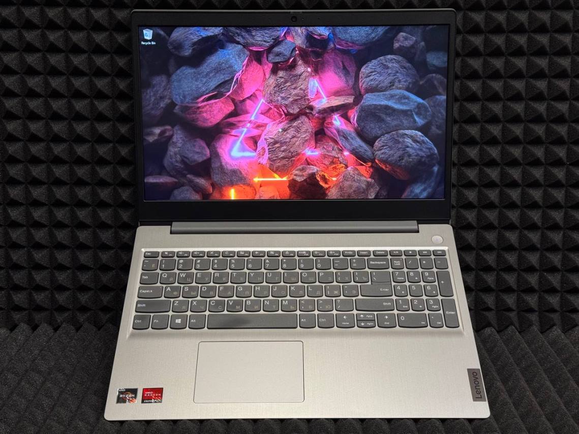 Ноутбук Lenovo ideapad 3 15ADA05 (81W1018XUS)