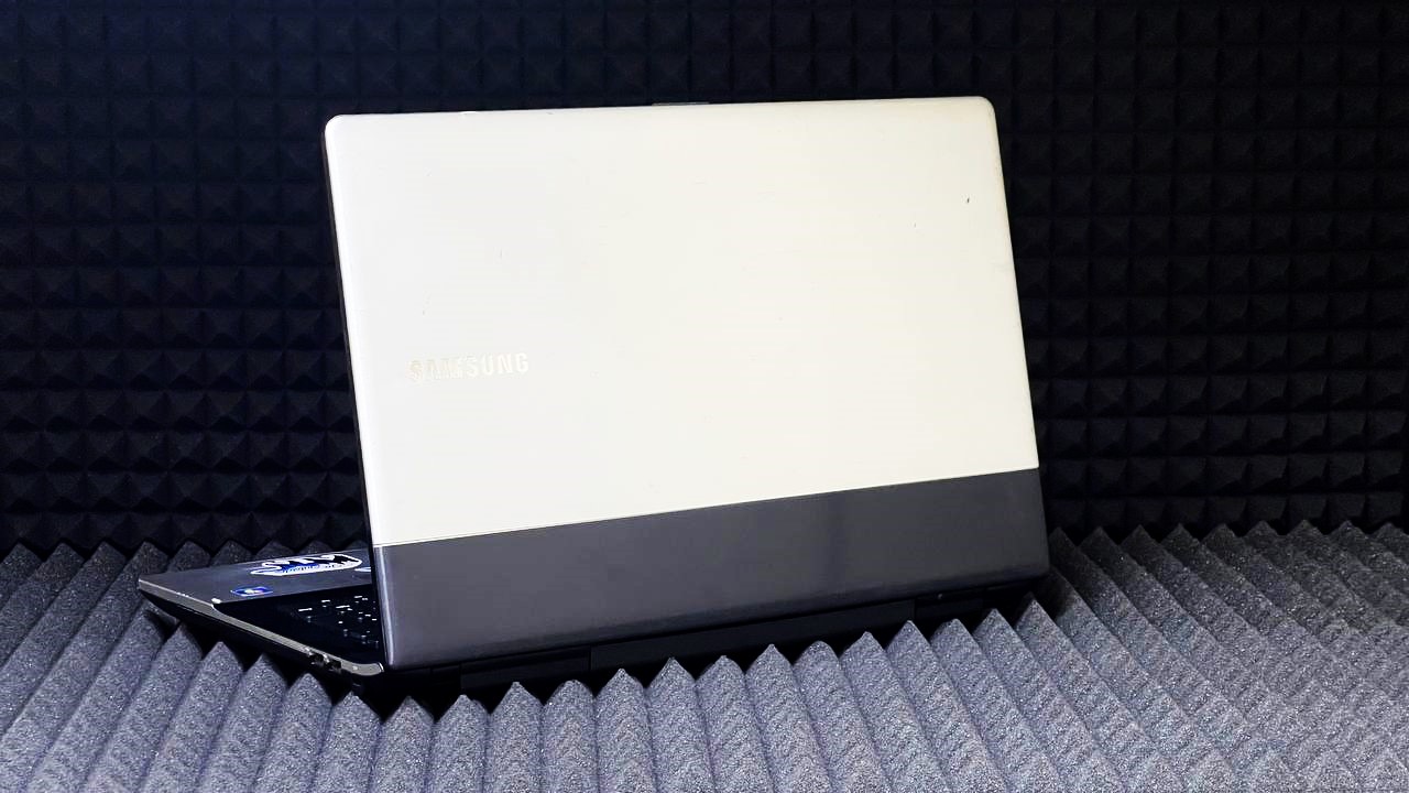 Ноутбук Samsung NP305E7A