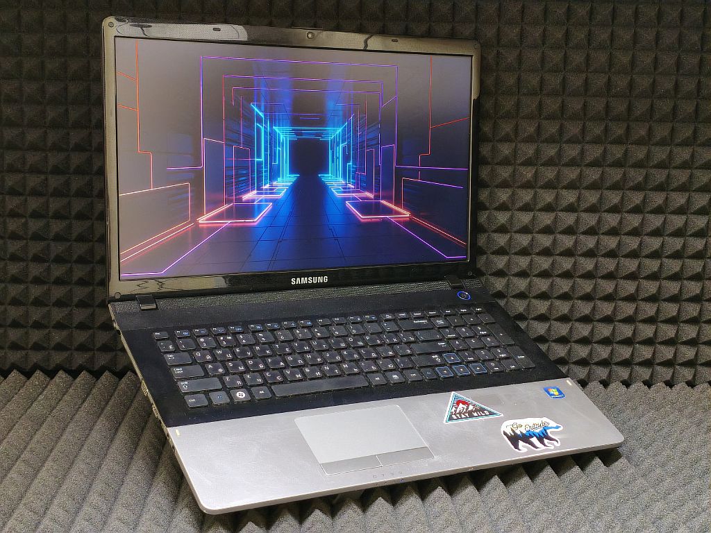Ноутбук Samsung NP305E7A