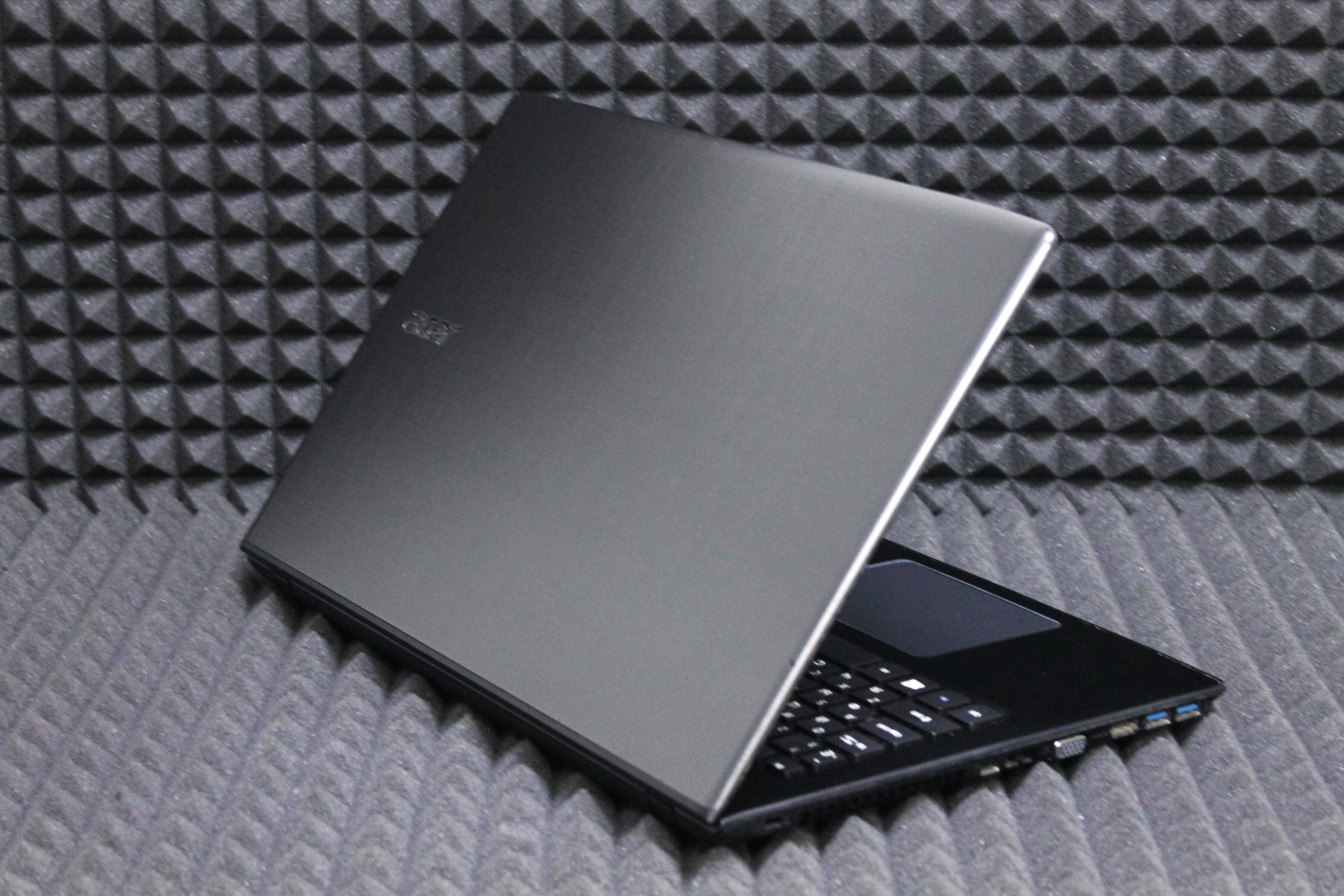 Ноутбук Acer Aspire E5-576G-377AA