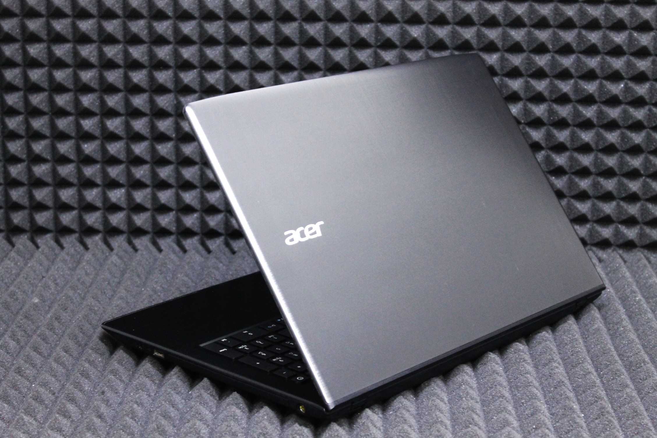 Ноутбук Acer Aspire E5-576G-377AA