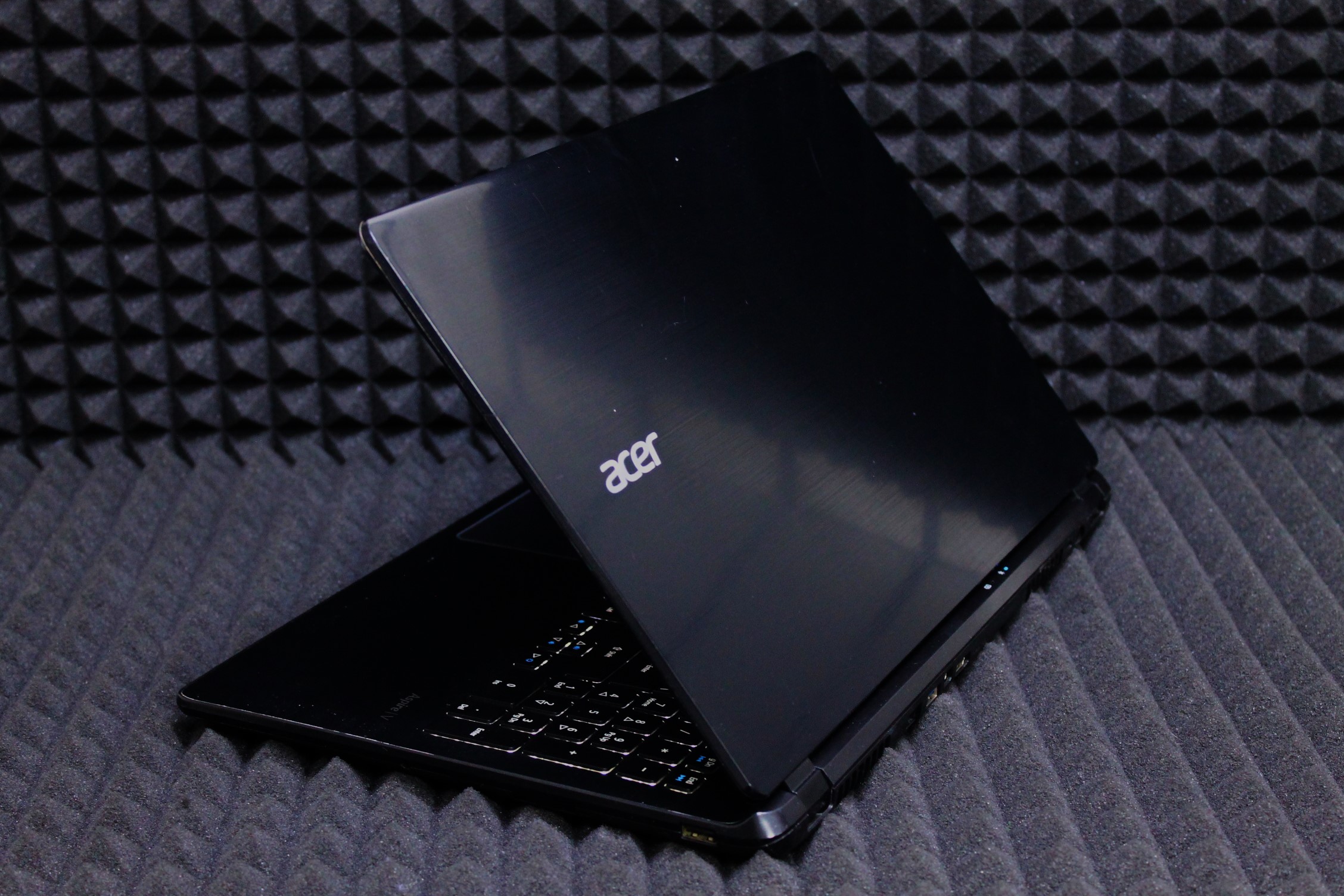 Ноутбук Acer Aspire V5-552G-85556G50