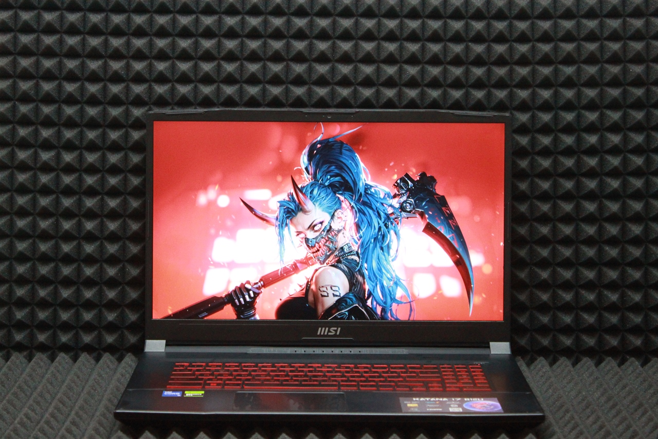 Ноутбук MSI Katana B12UCR-821XRU