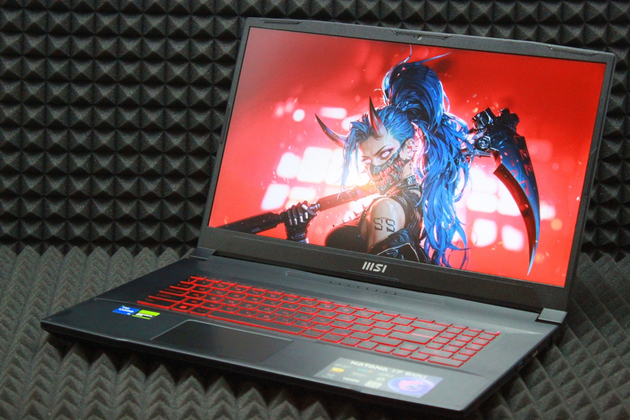 Ноутбук MSI Katana B12UCR-821XRU