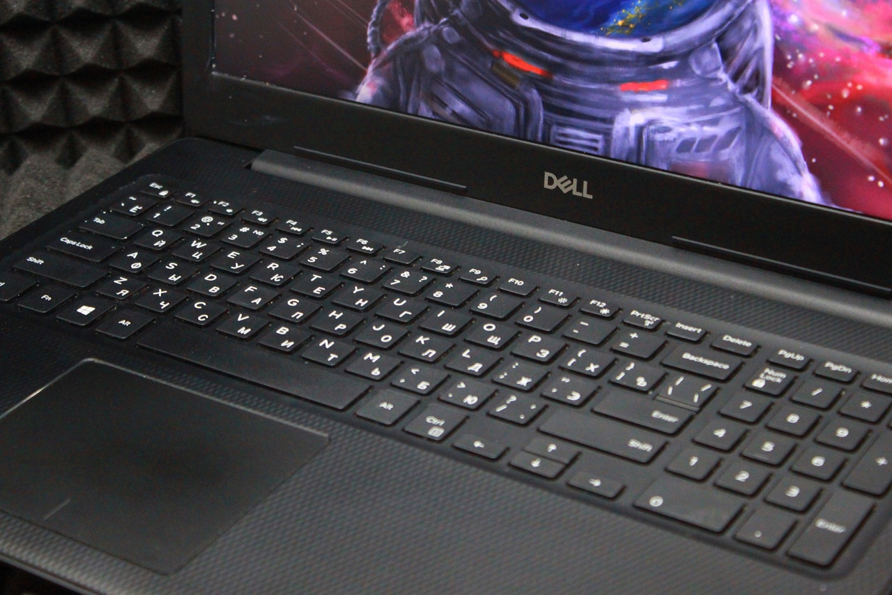 Ноутбук Dell Inpirion 3582