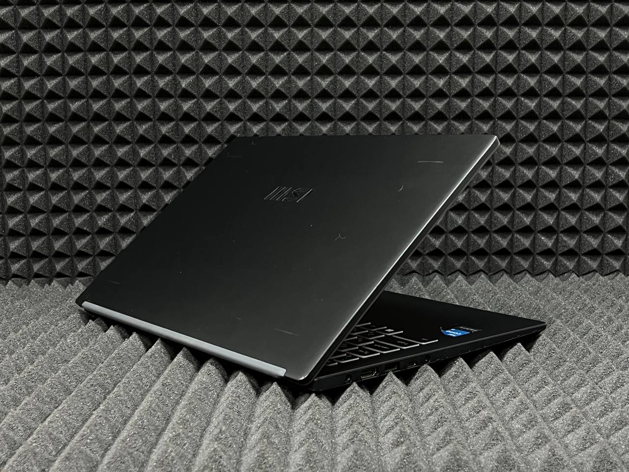 Ноутбук MSI Modern 15 B12M-BB31213U8GXXDX11S