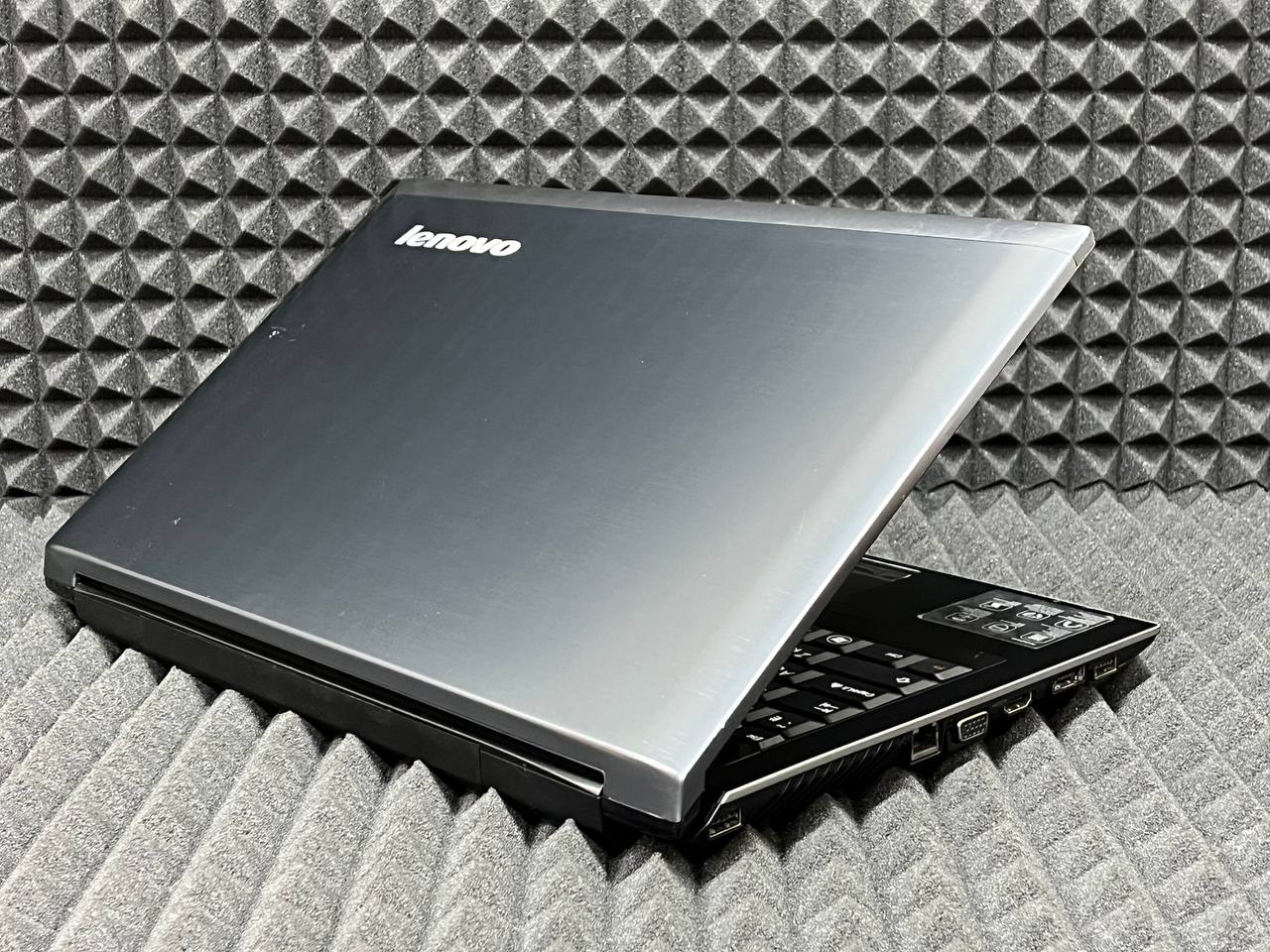 Ноутбук Lenovo V560