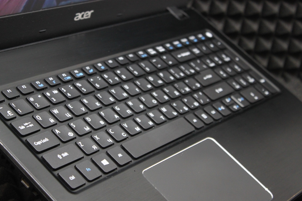 Ноутбук Acer E5-576G-3332