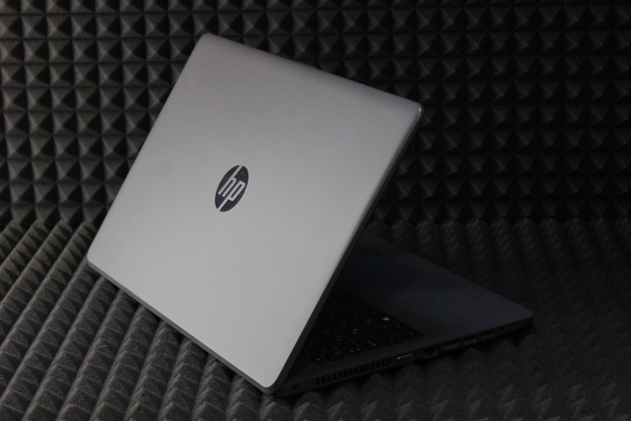 Ноутбук HP 250 G621