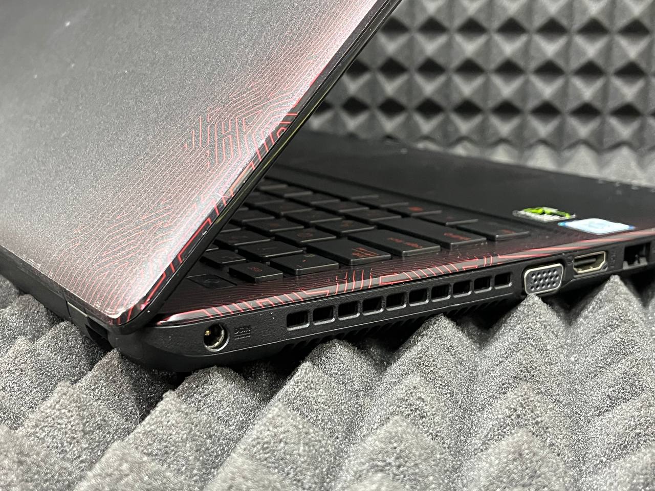 Ноутбук Asus FX50VX6300-174JSYA2X10
