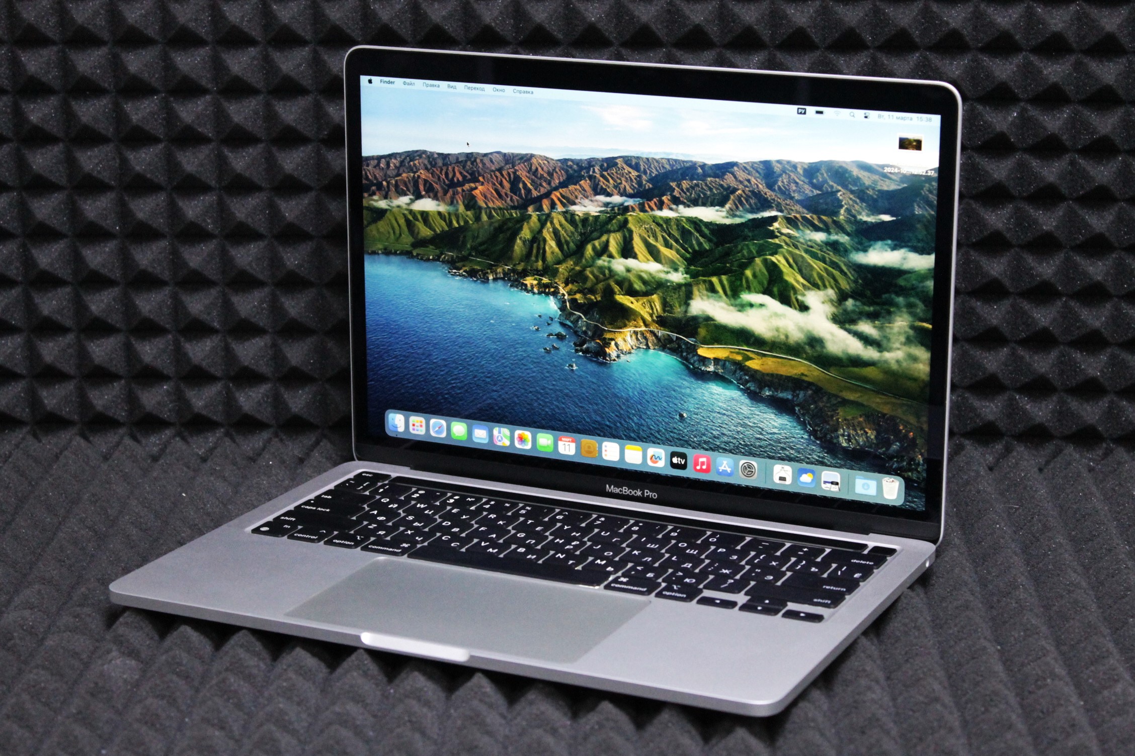 Ноутбук Apple Macbook PRO 13 M1 (2020 год)