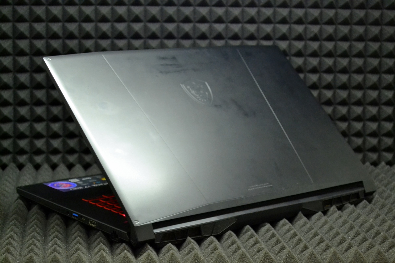 Ноутбук MSI Katana 17 B12UCR-1024XRU