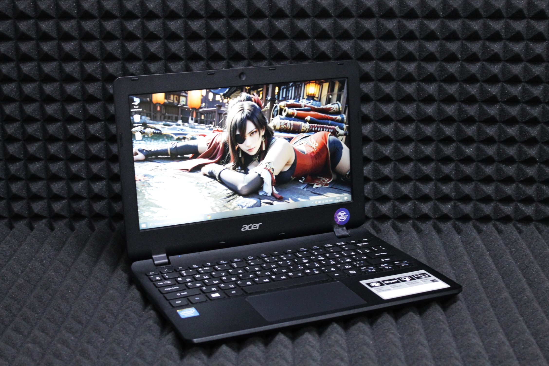Нетбук Acer ES1-111M-C1EY