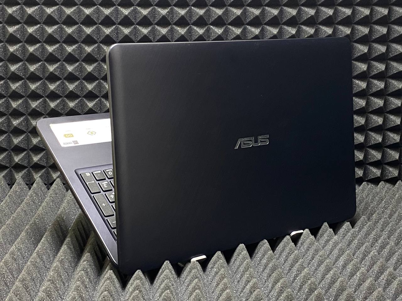 Ноутбук  Asus VivoBook K543UB-GQ1329T