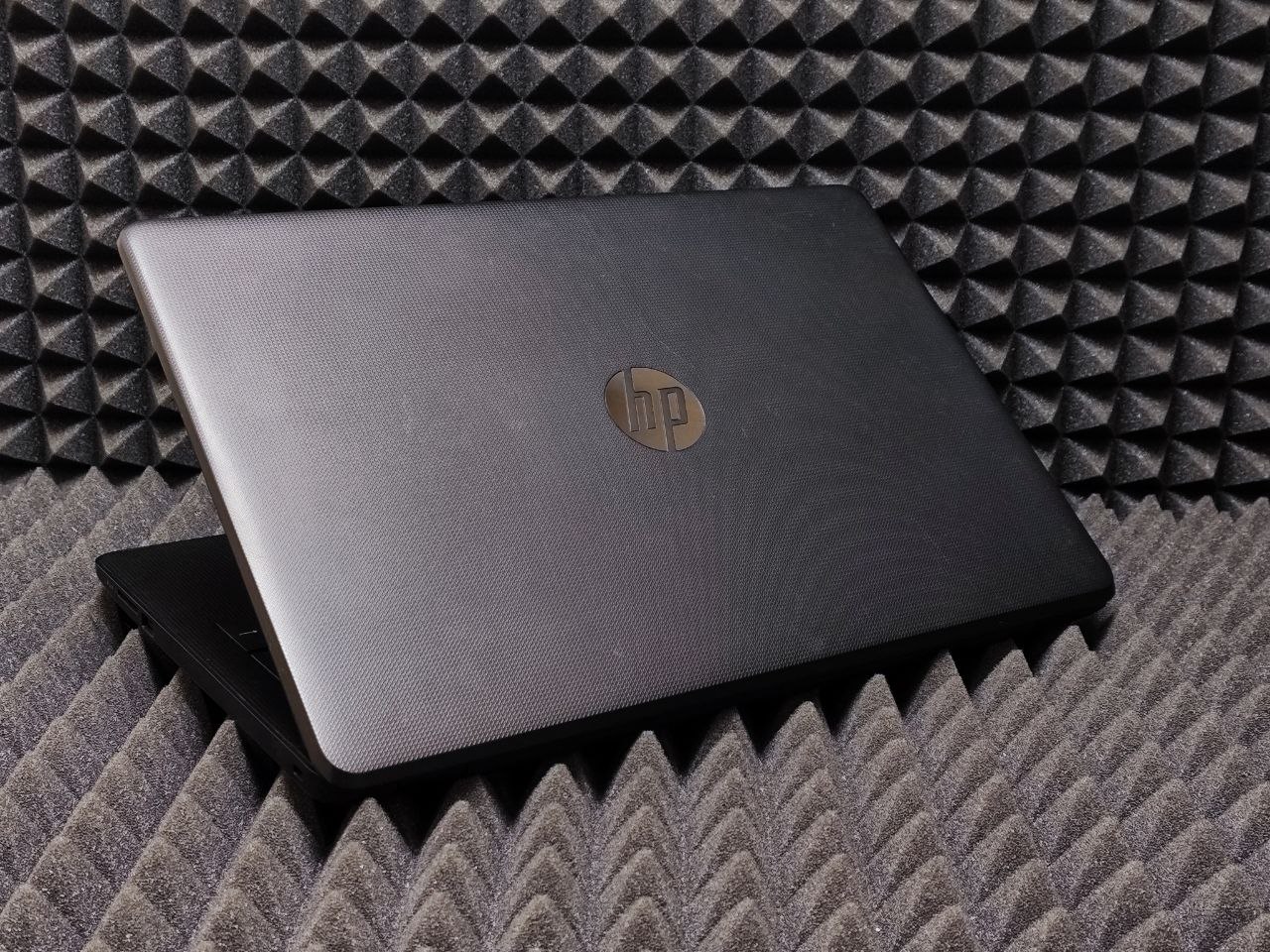 Ноутбук HP 15-rb028ur