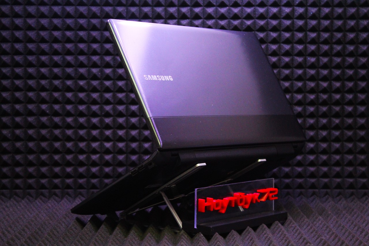 Ноутбук Samsung NP300E5X-U01RU1
