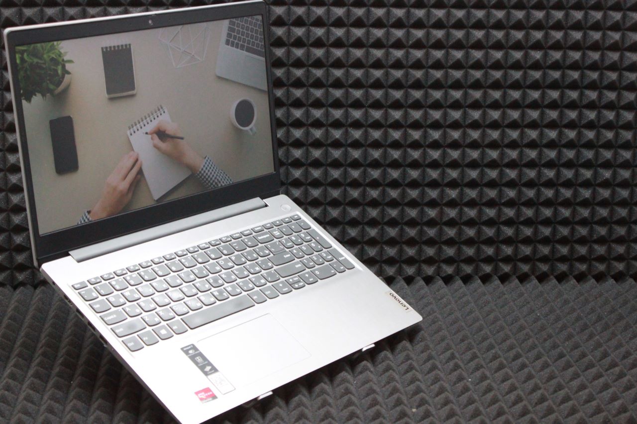 Ноутбук Lenovo IdeaPad 3 15ARE05