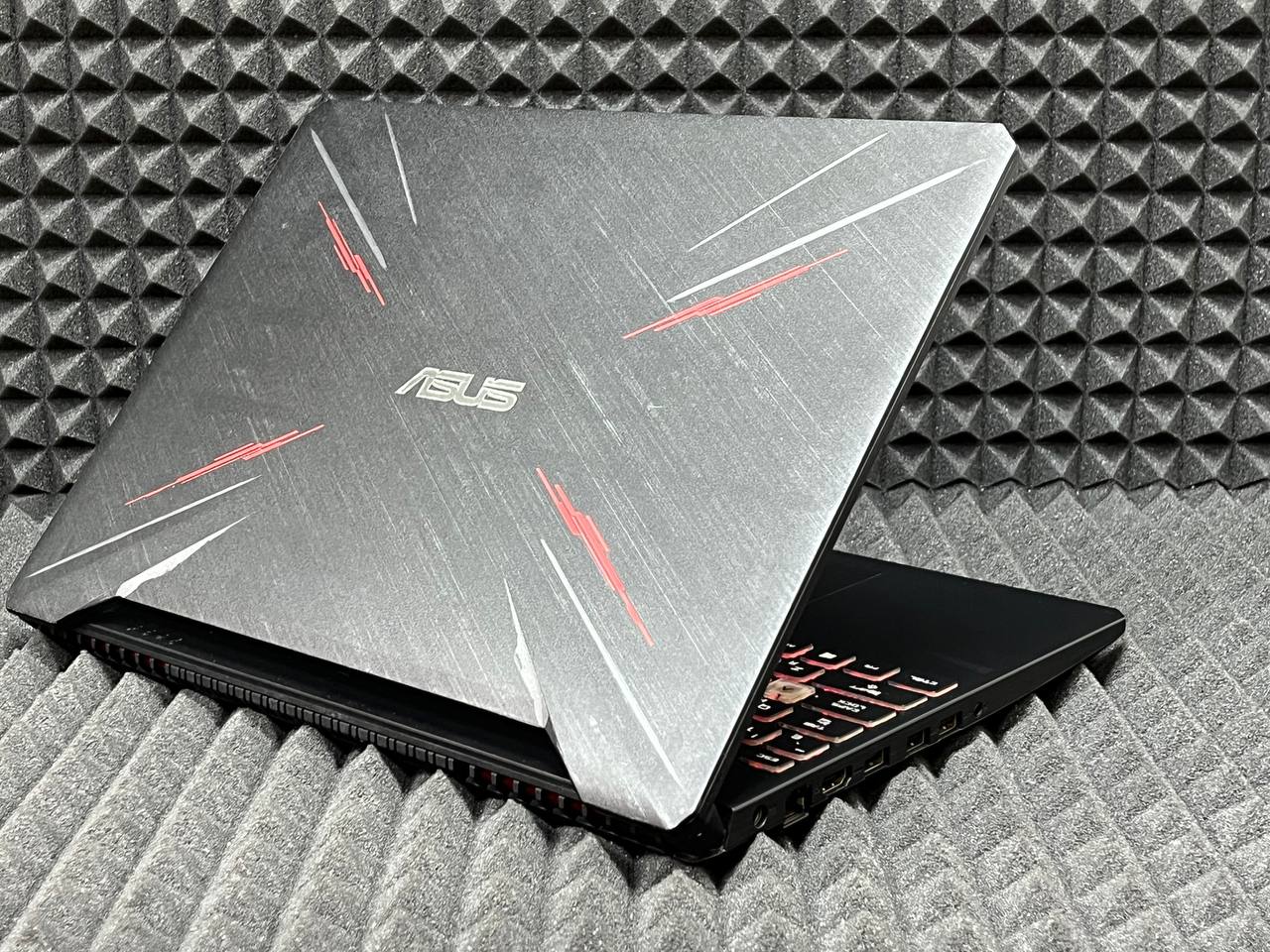 Ноутбук Asus FX95DT3550-0D8CXCA4X10