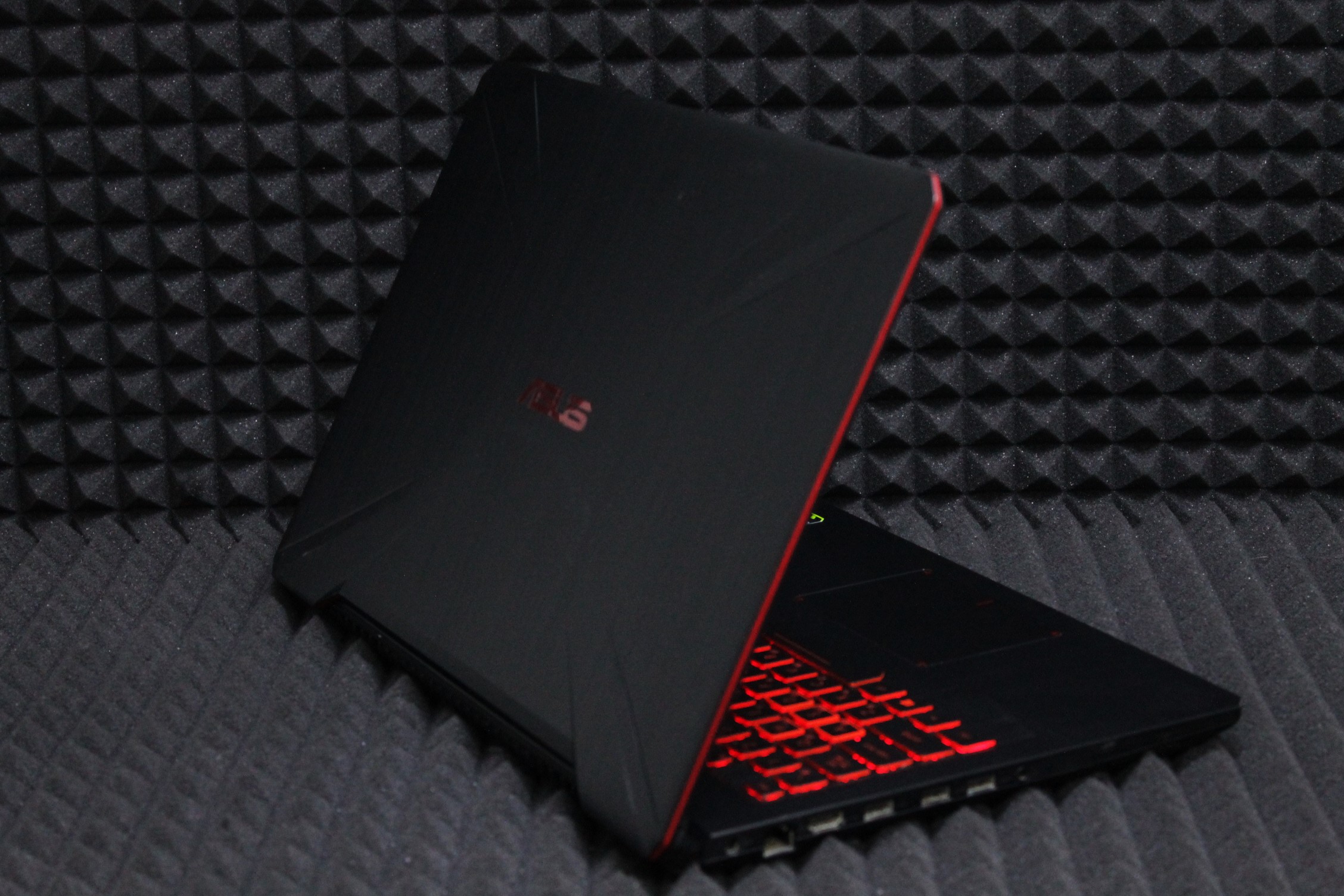 Ноутбук Asus Tuf FX80GE8750