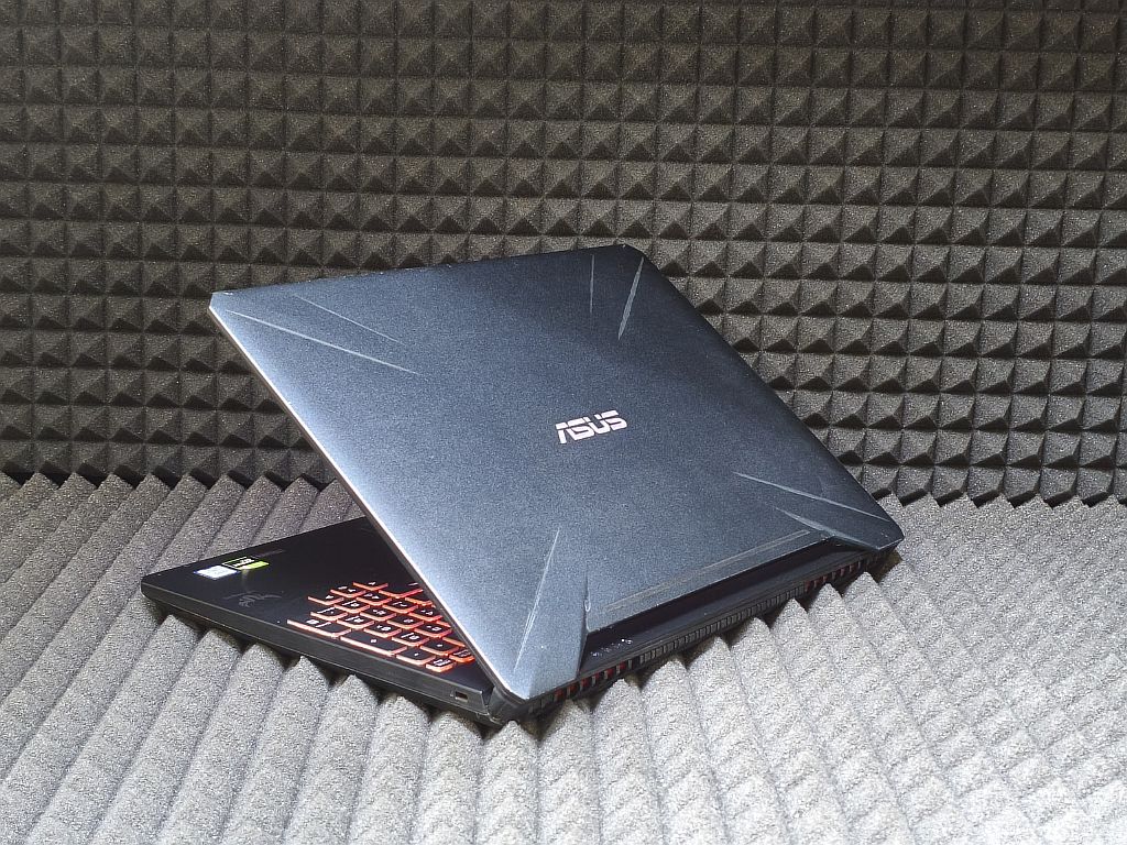 Ноутбук Asus FX95G (FX95GT9300)