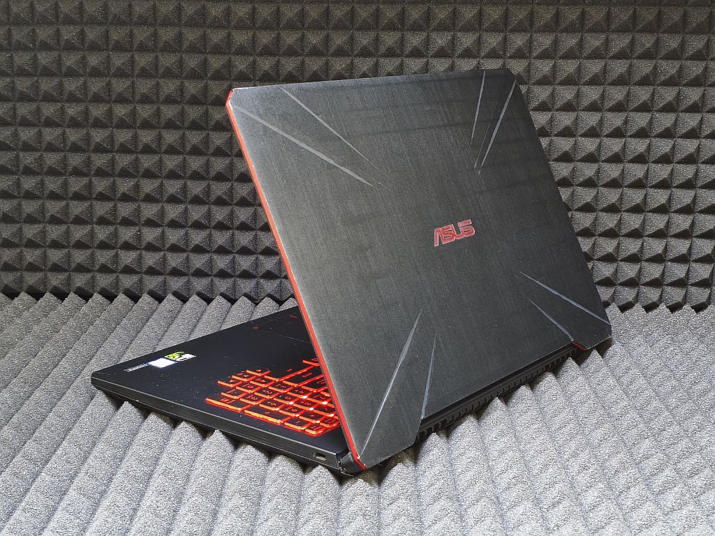 Ноутбук Asus FX80G (FX80GE8300)-1