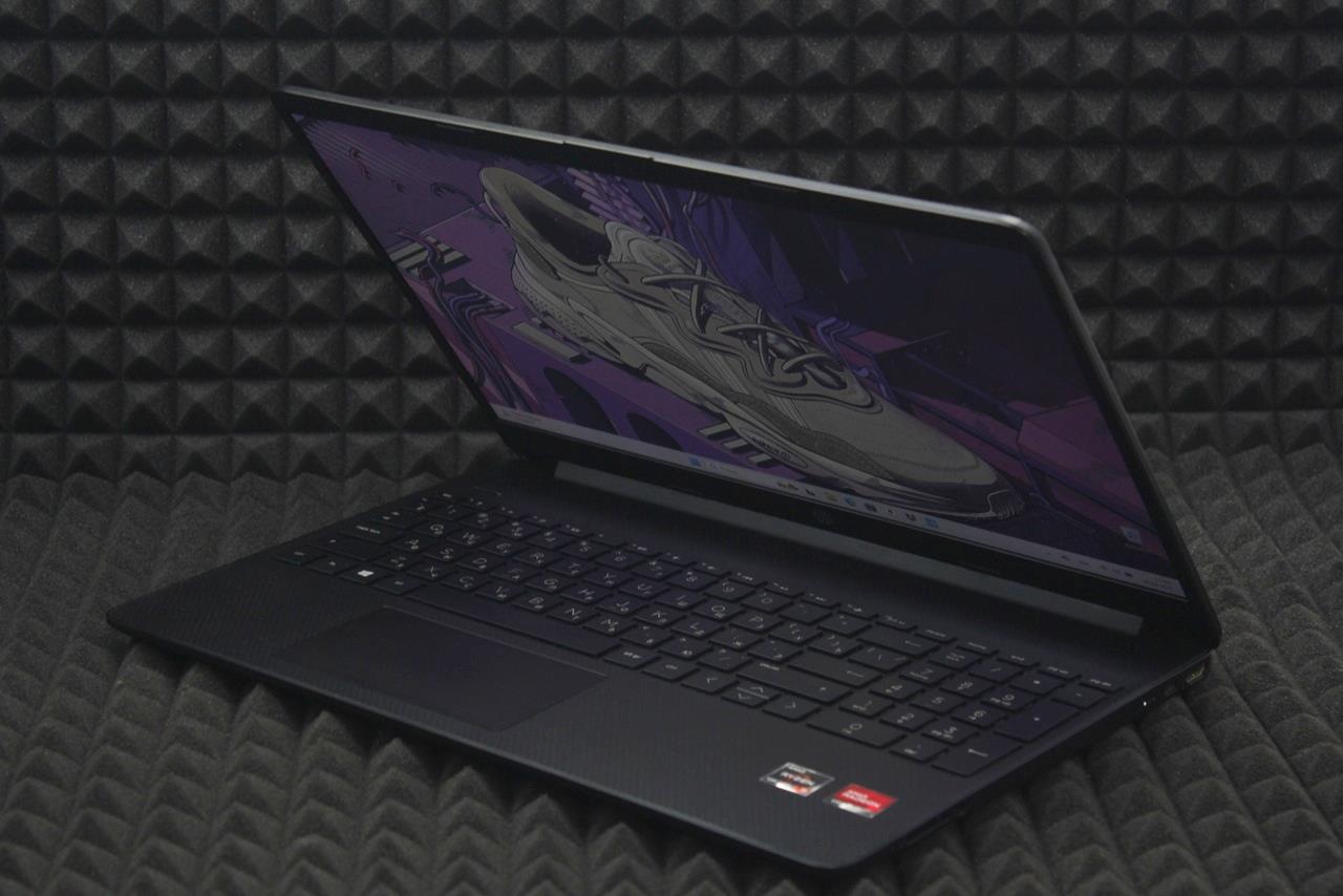 Ноутбук HP 15s-eq2049ur