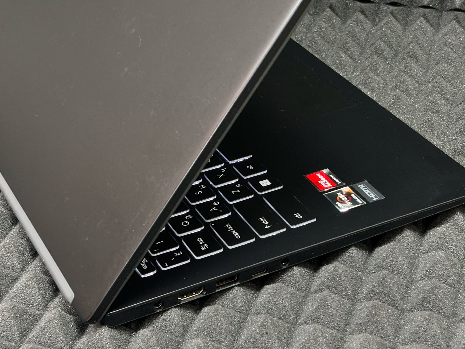 Ноутбук MSI Modern 15 B5M-001XRU-BBAR562U8GXXDXX