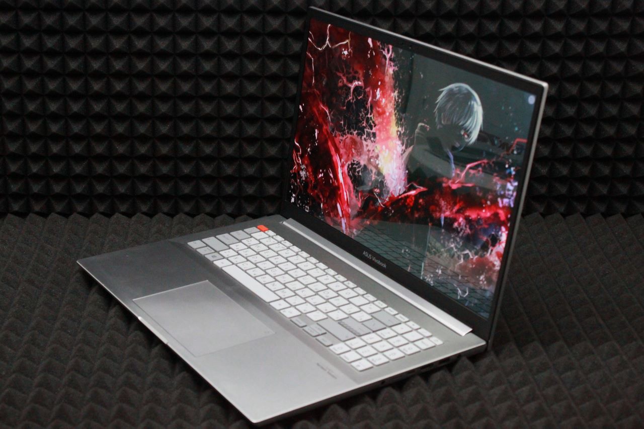 Ноутбук Asus VivoBook N7600Pp