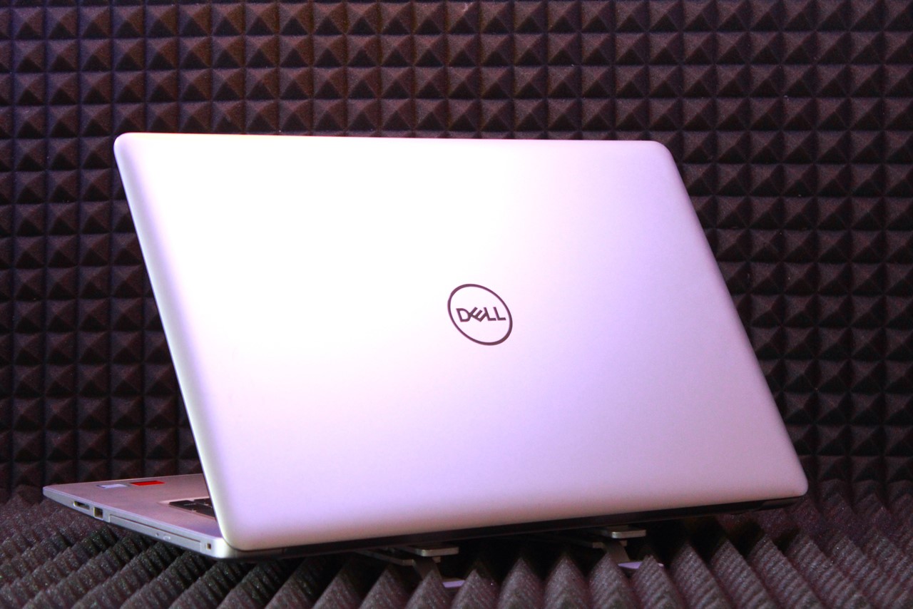 Ноутбук Dell P35E001