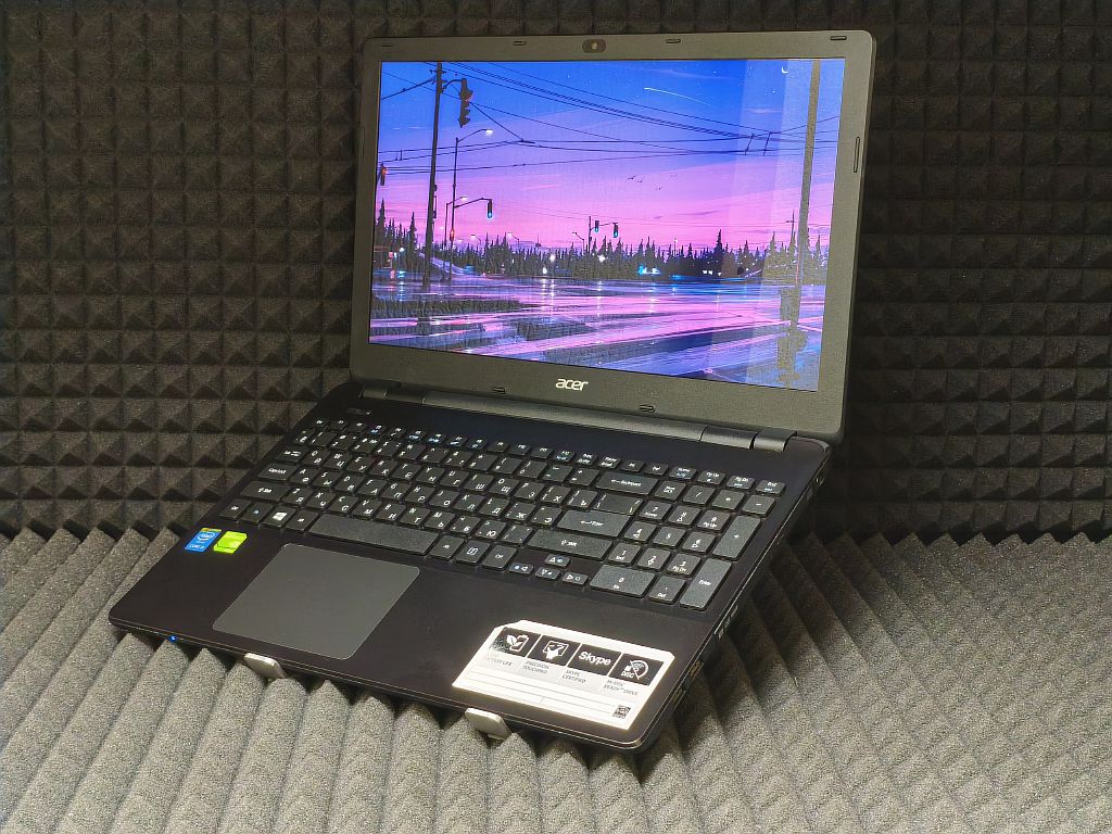 Ноутбук Acer E5-571G-37JX