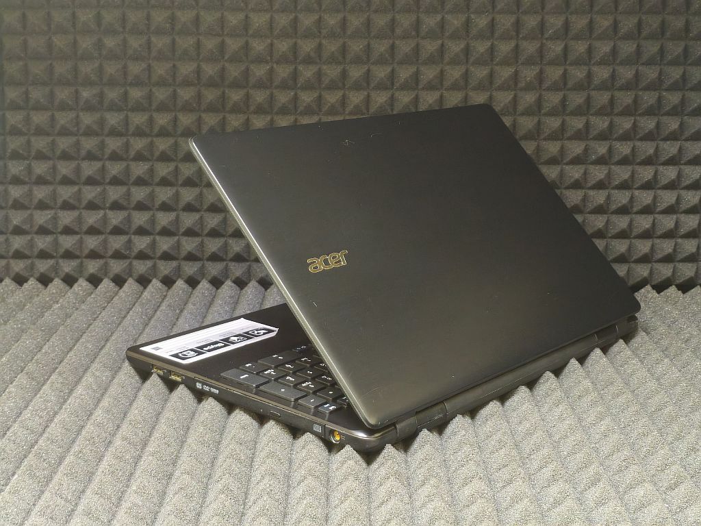Ноутбук Acer E5-571G-37JX