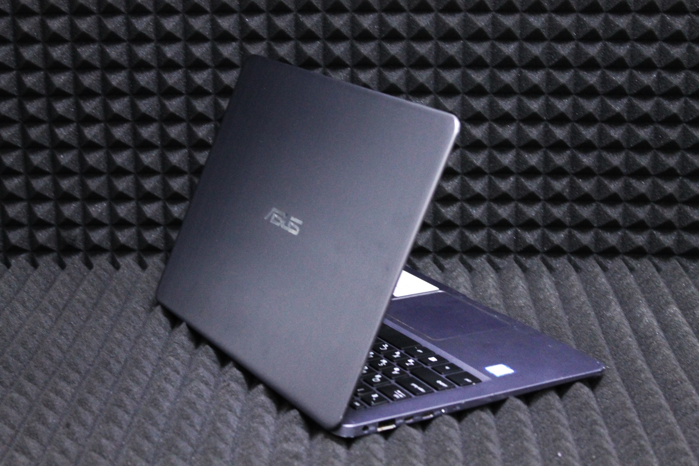 Ноутбук Asus S406U