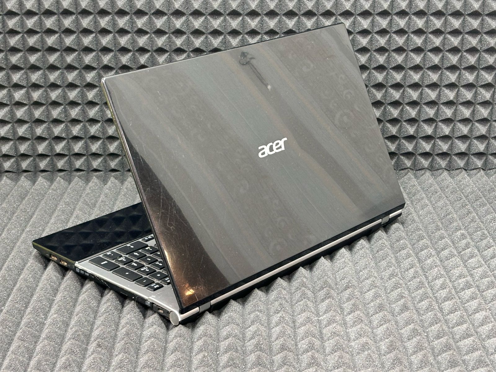 Ноутбук Acer V3-571G-53218G75