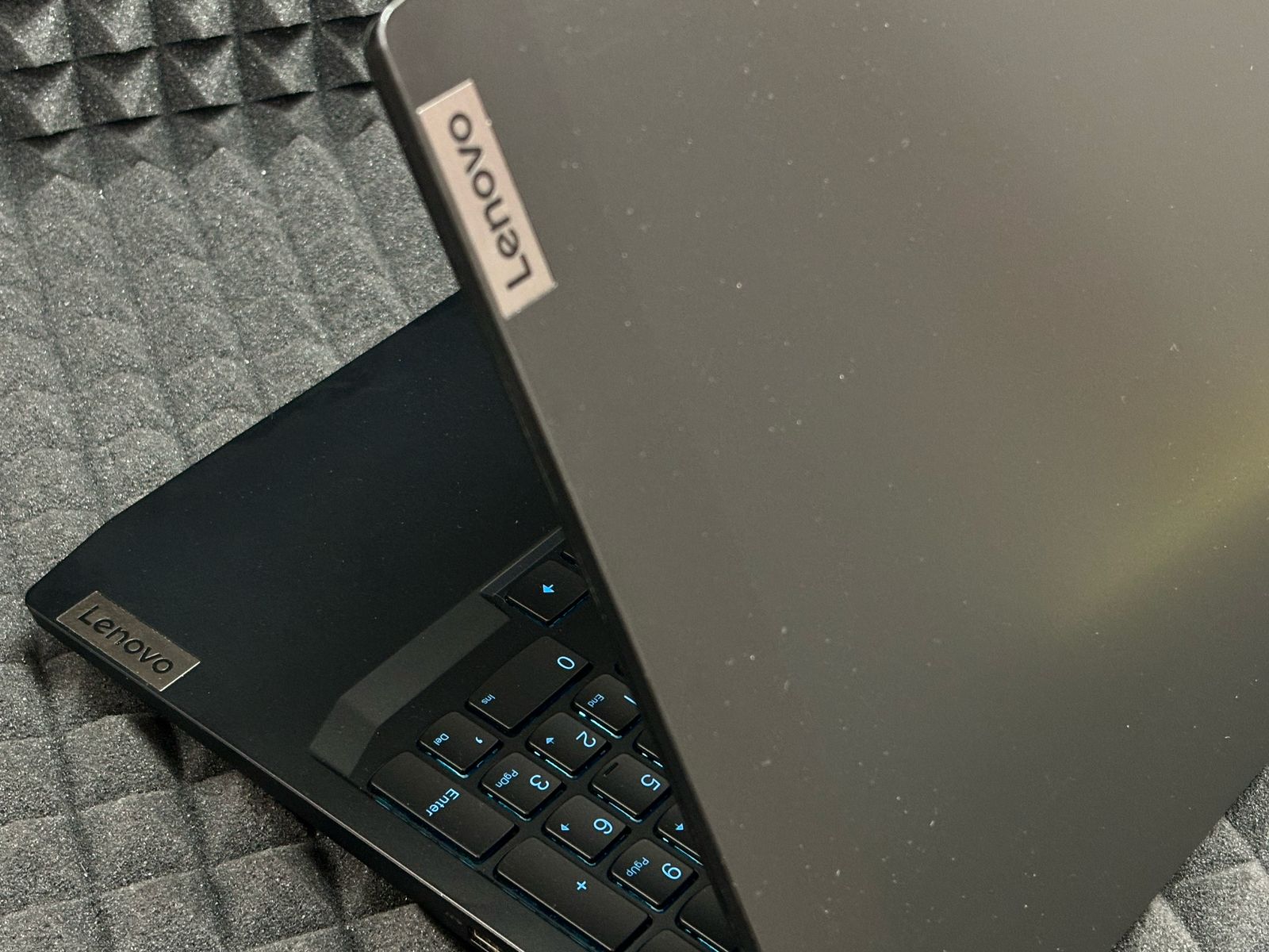 Ноутбук Lenovo Ideapad Gaming 3 15ARH05 (82EY009HRK)