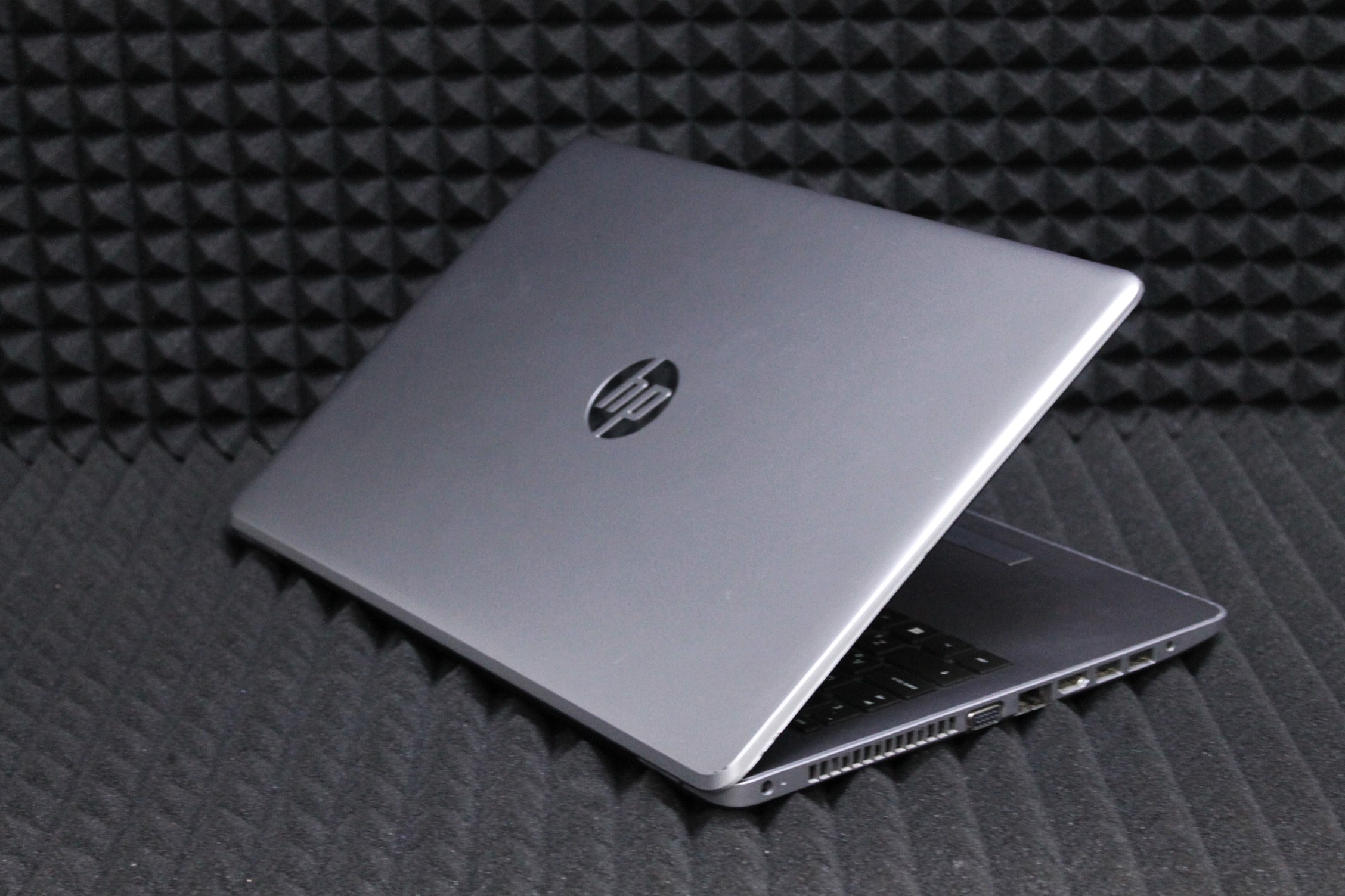 Ноутбук HP 250 G6_6