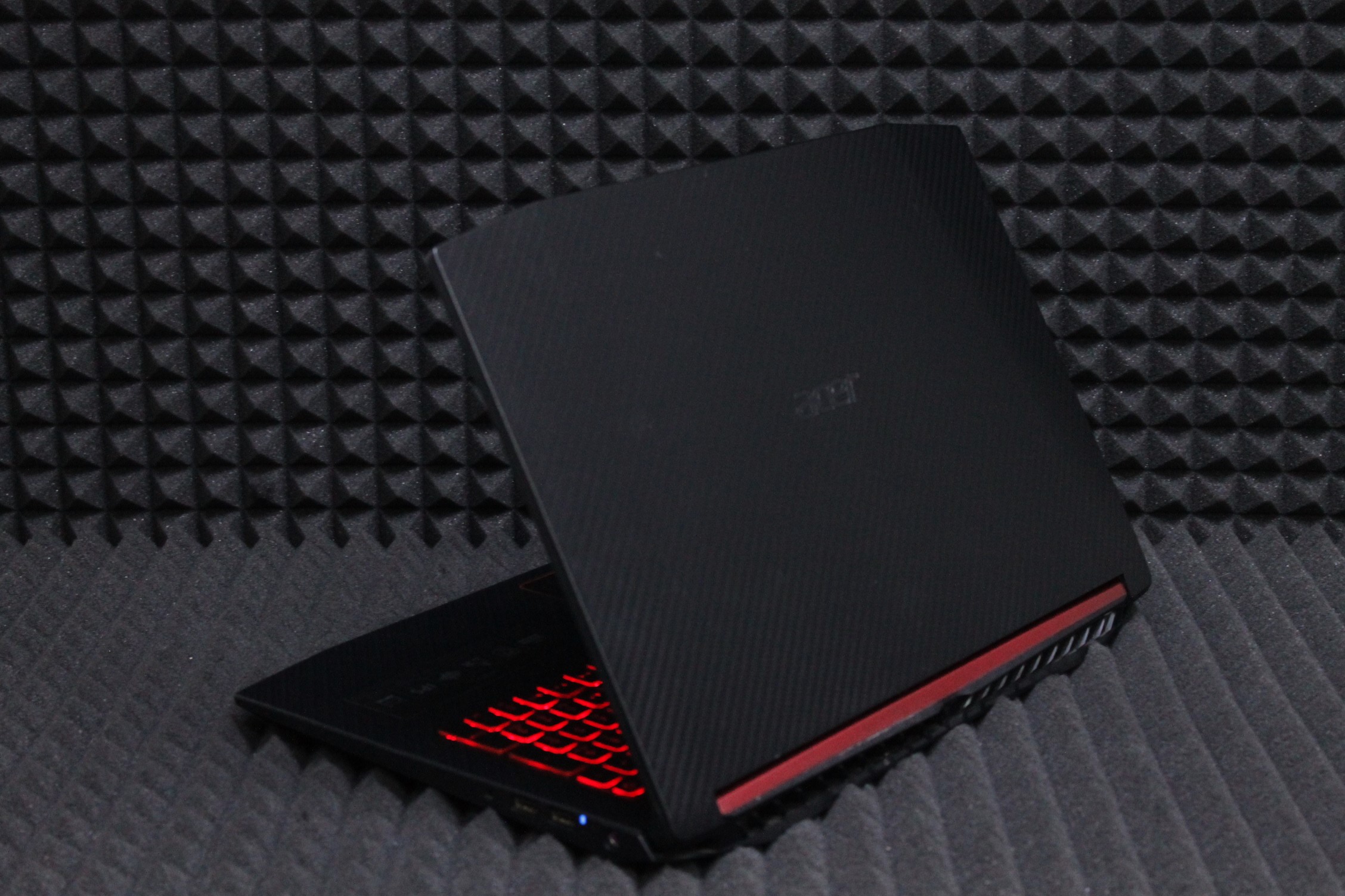 Ноутбук Acer Nitro 5 AN515-52-56Z7