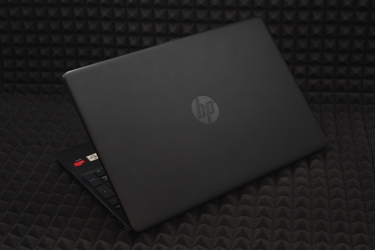 Ноутбук HP 15S-EQ1356UR (зар.)