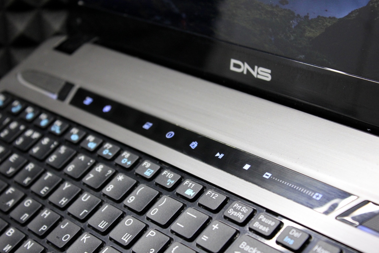 Ноутбук DNS MT50IN1