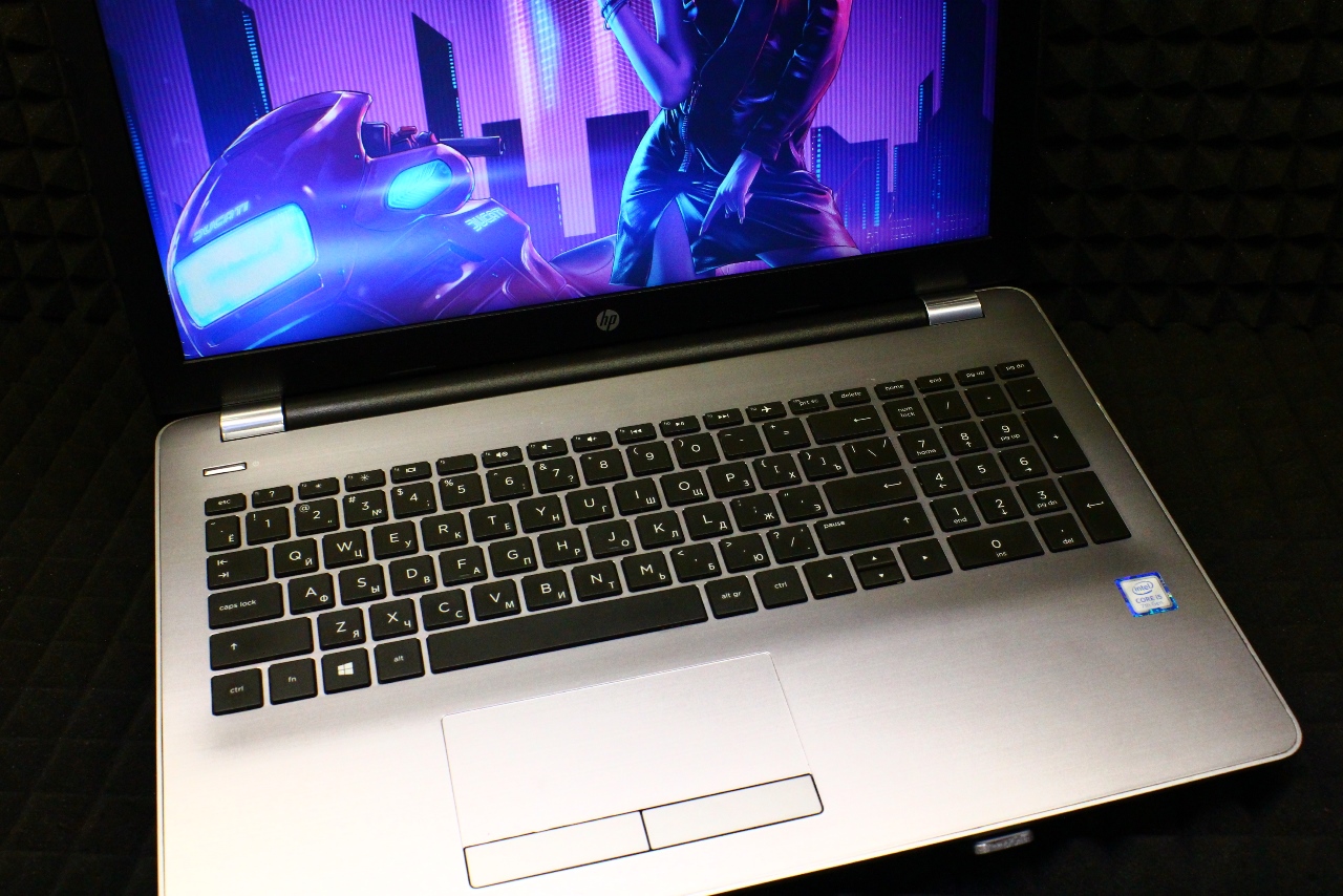 Ноутбук HP 250 G66