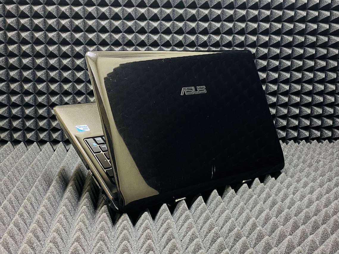 Ноутбук ASUS K52F-EX7490 1