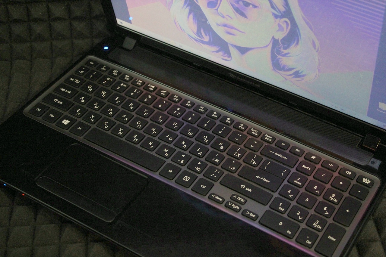 Ноутбук Packard Bell EasyNote TV11CM