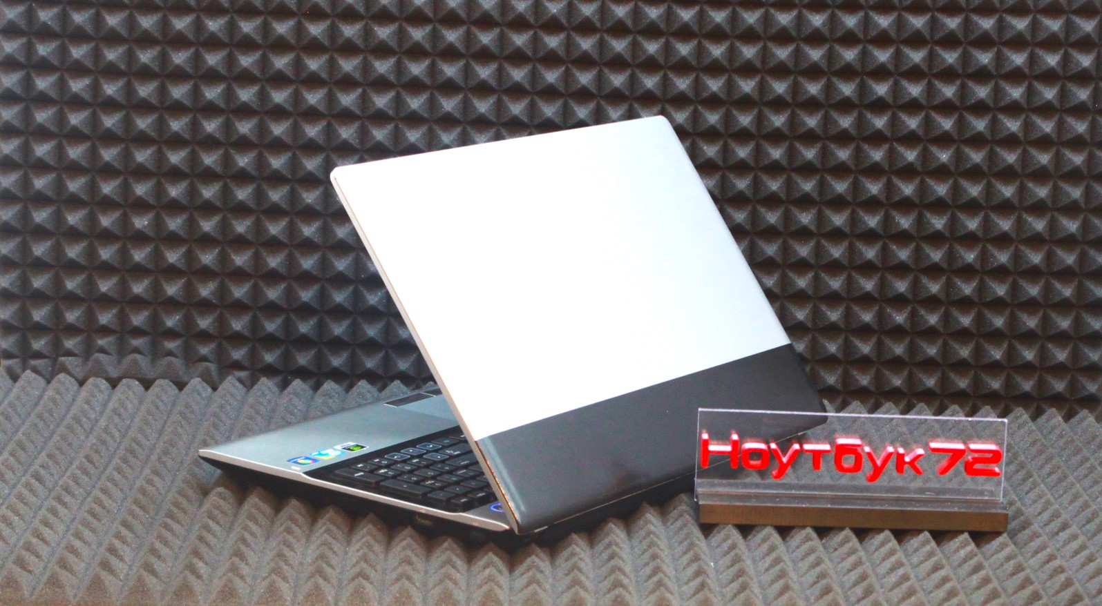 Ноутбук  Samsung NP-RV511-S04RU