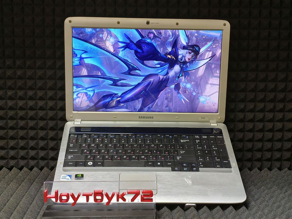 Ноутбук Samsung R528