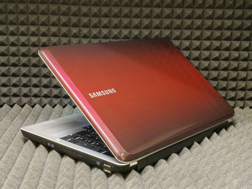 Ноутбук Samsung R528