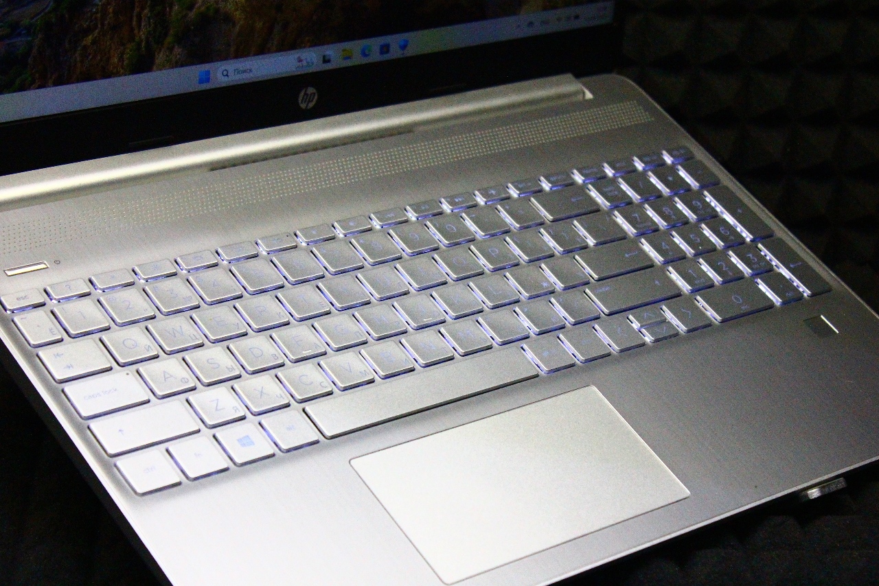 Ноутбук HP 15s-eq2020ur50
