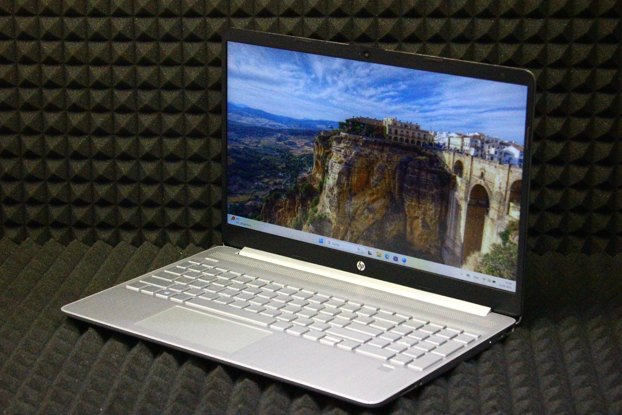 Ноутбук HP 15s-eq2020ur50