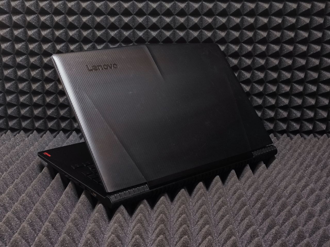 Ноутбук Lenovo Legion Y520-15IKBN 80WK01H9RU