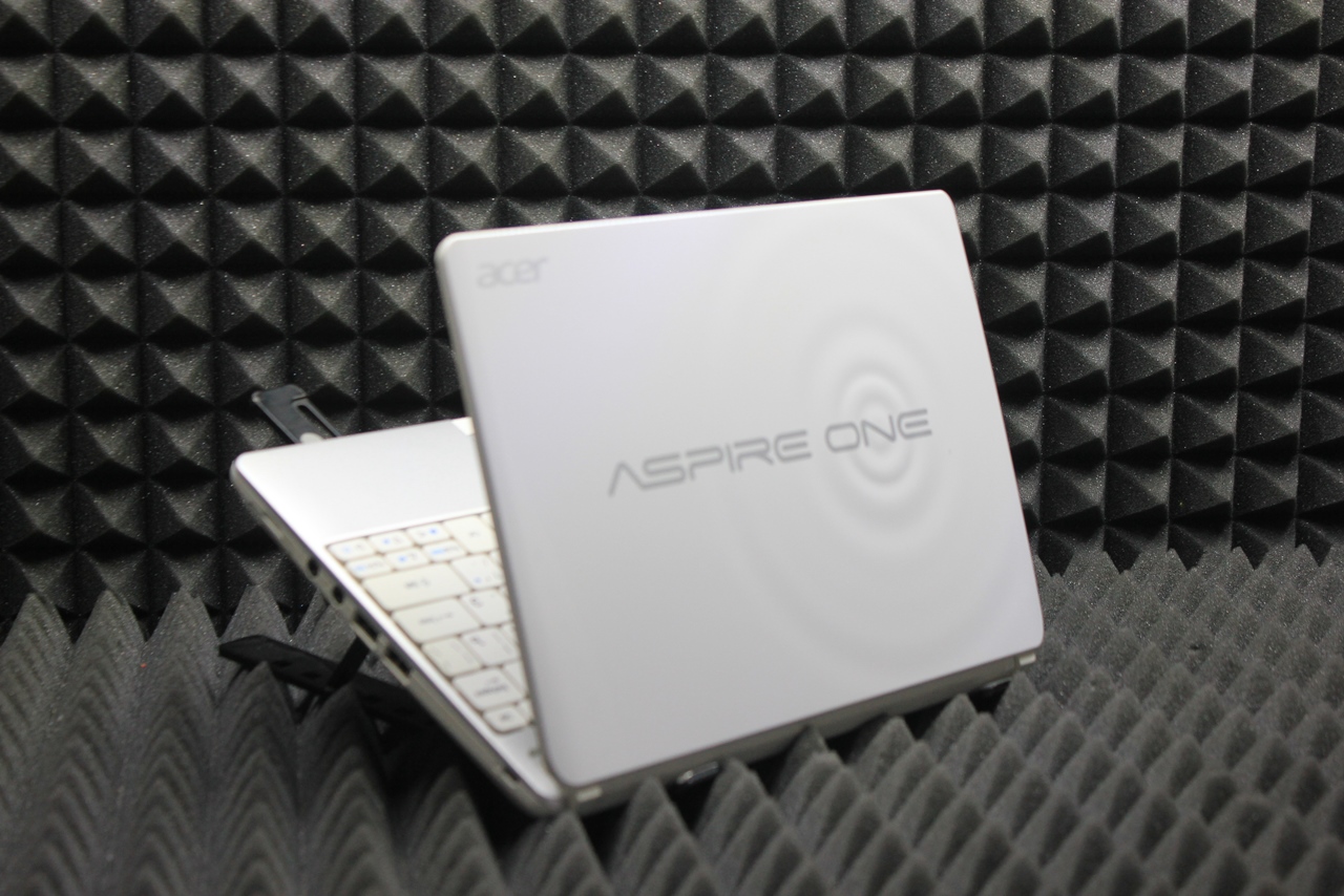 Нетбук Acer Aspire One D270-268WS