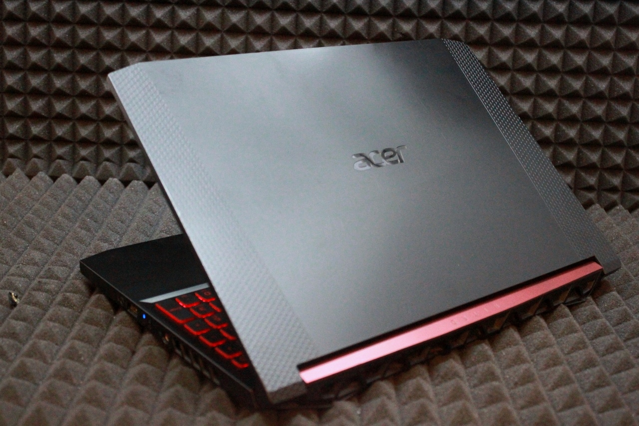 Ноутбук Acer Nitro An515-54-51NJ